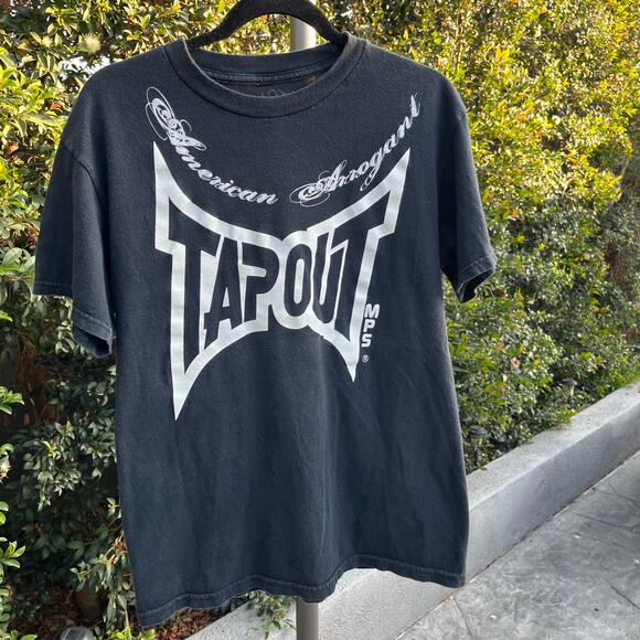 Y2K Tapout American Arrogant Men’s Medium Black T-Shirt - Picture 3 of 6
